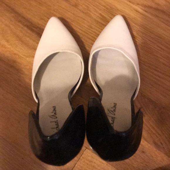 White and black heels! - Picture 5 of 5
